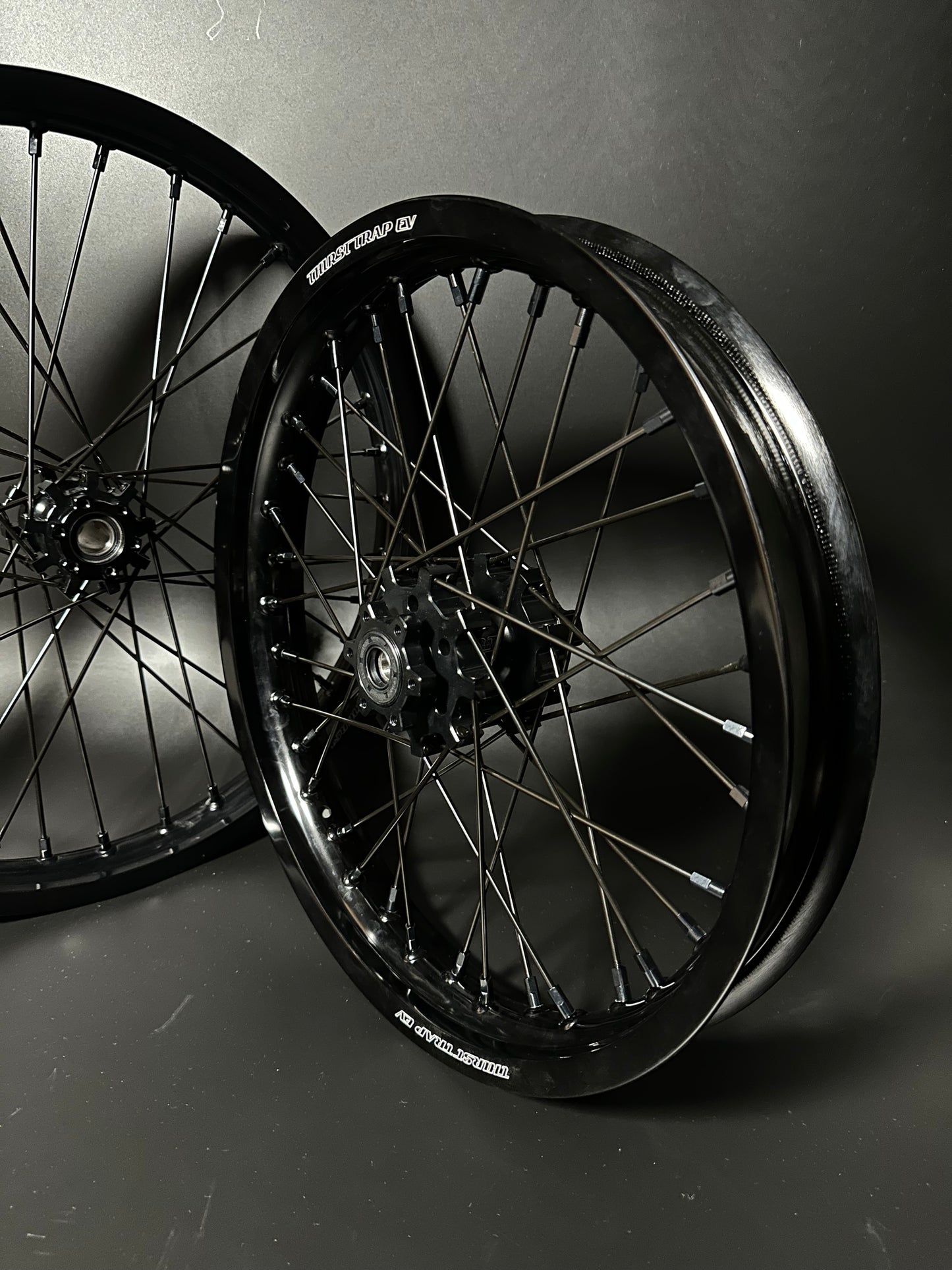 CUSTOM WHEEL SET