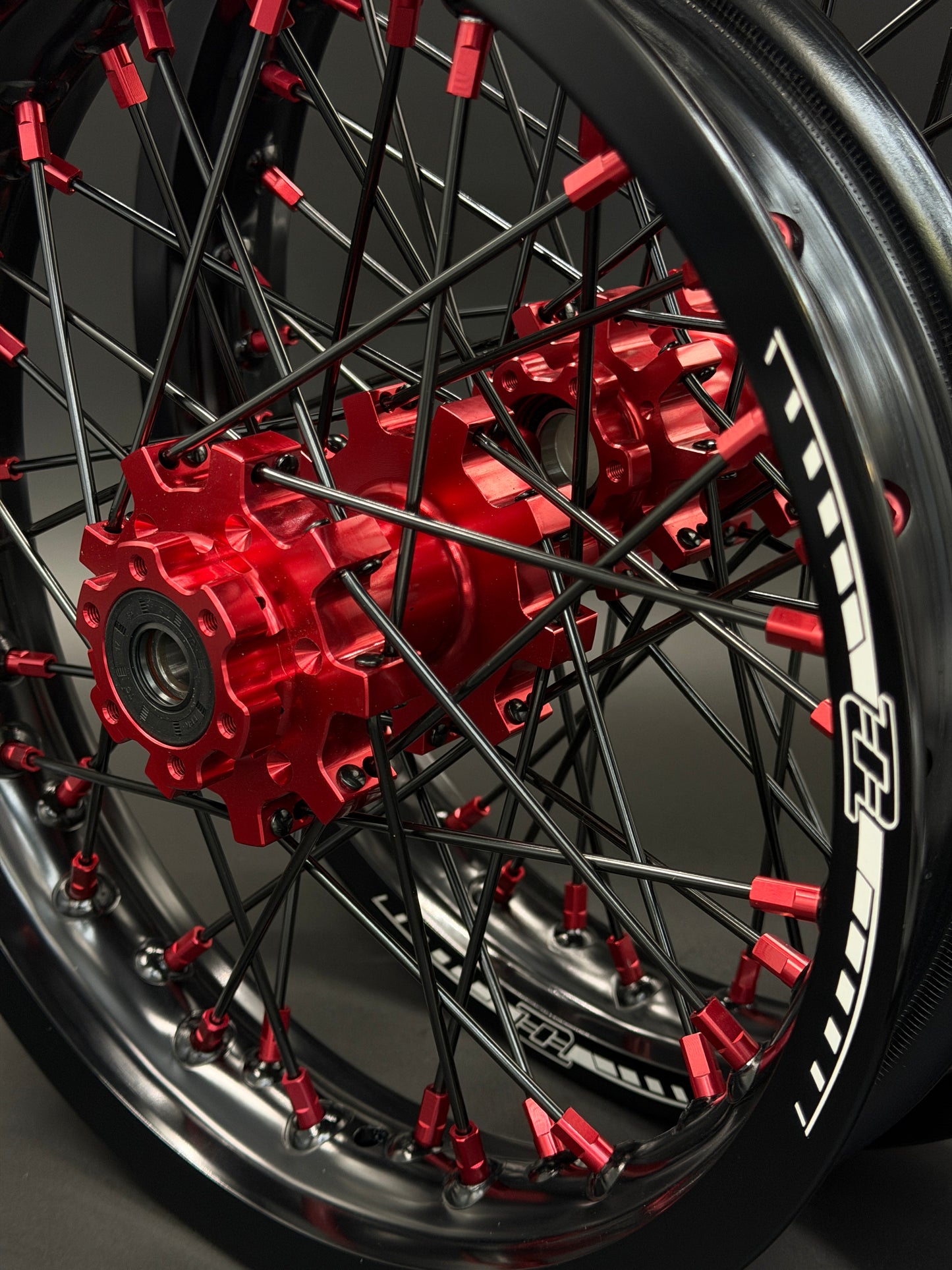 Surron Hyper Bee Wheels 12/14 Black/Red