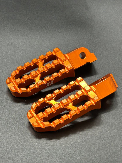 Surron Ultra Bee Rear Footpegs